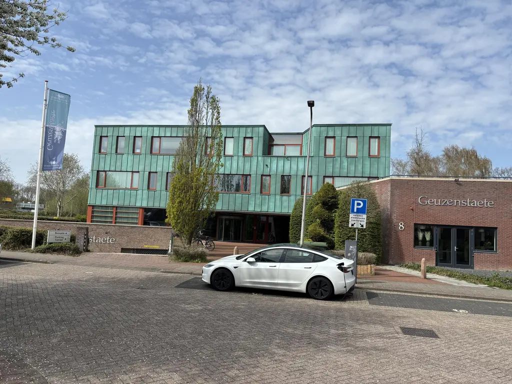 Krammer 8, Brielle