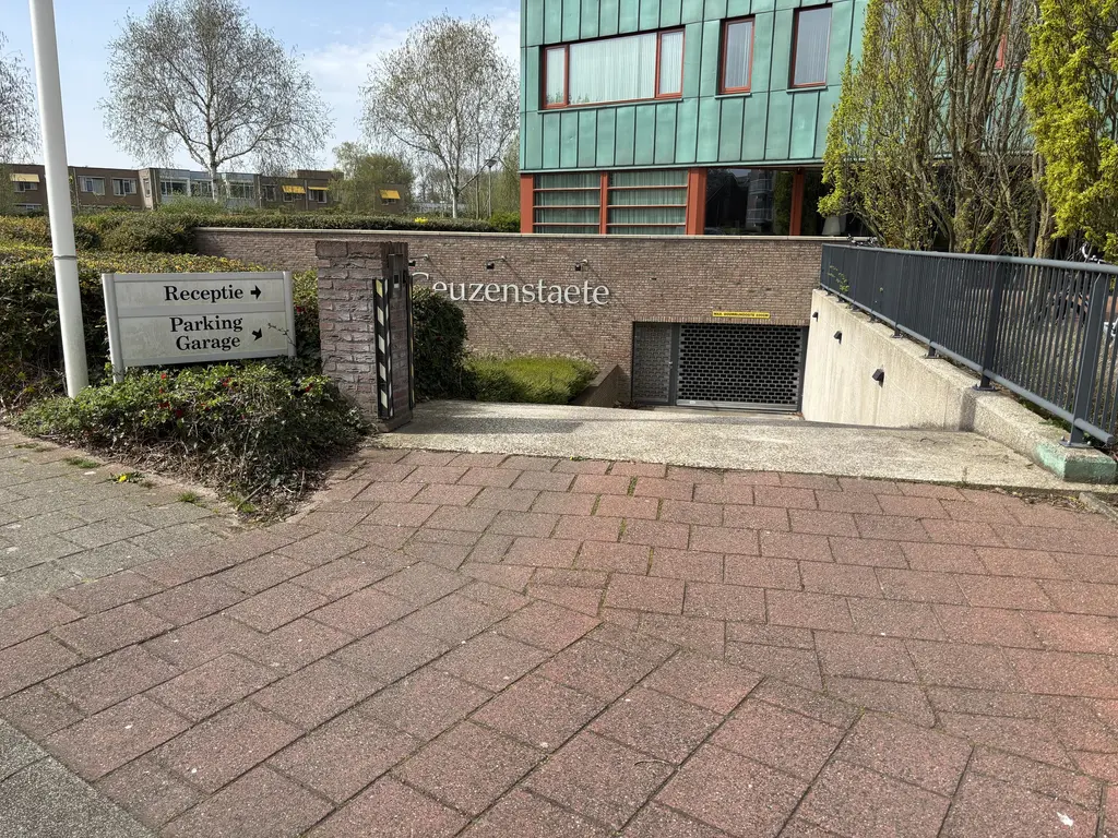 Krammer 8, Brielle