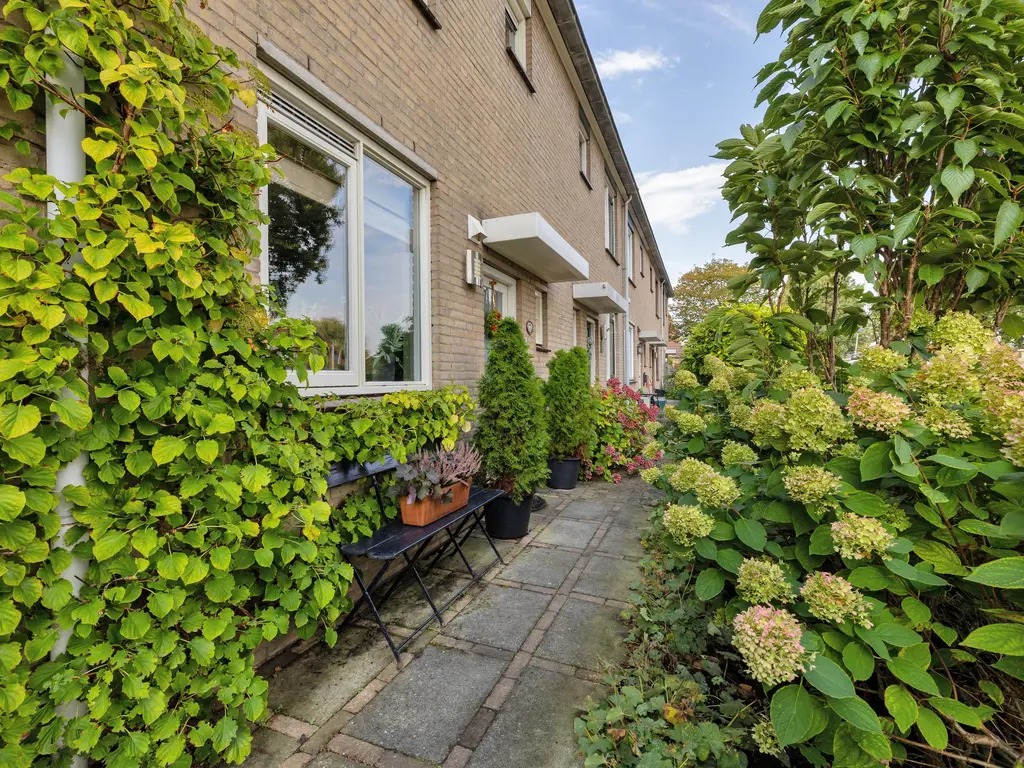 Burchtlaan 15, OOSTVOORNE