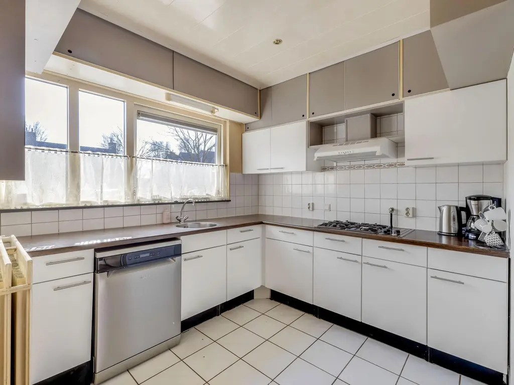 Vaart 44, BRIELLE