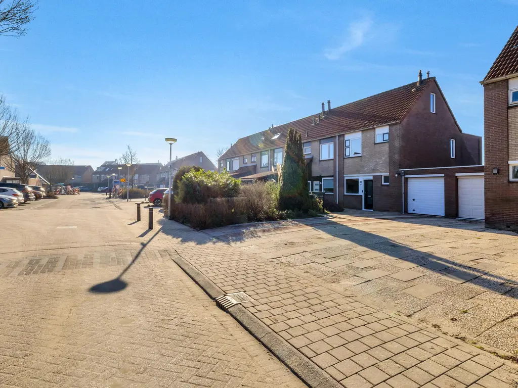 Kruisbooglaan 22, OOSTVOORNE