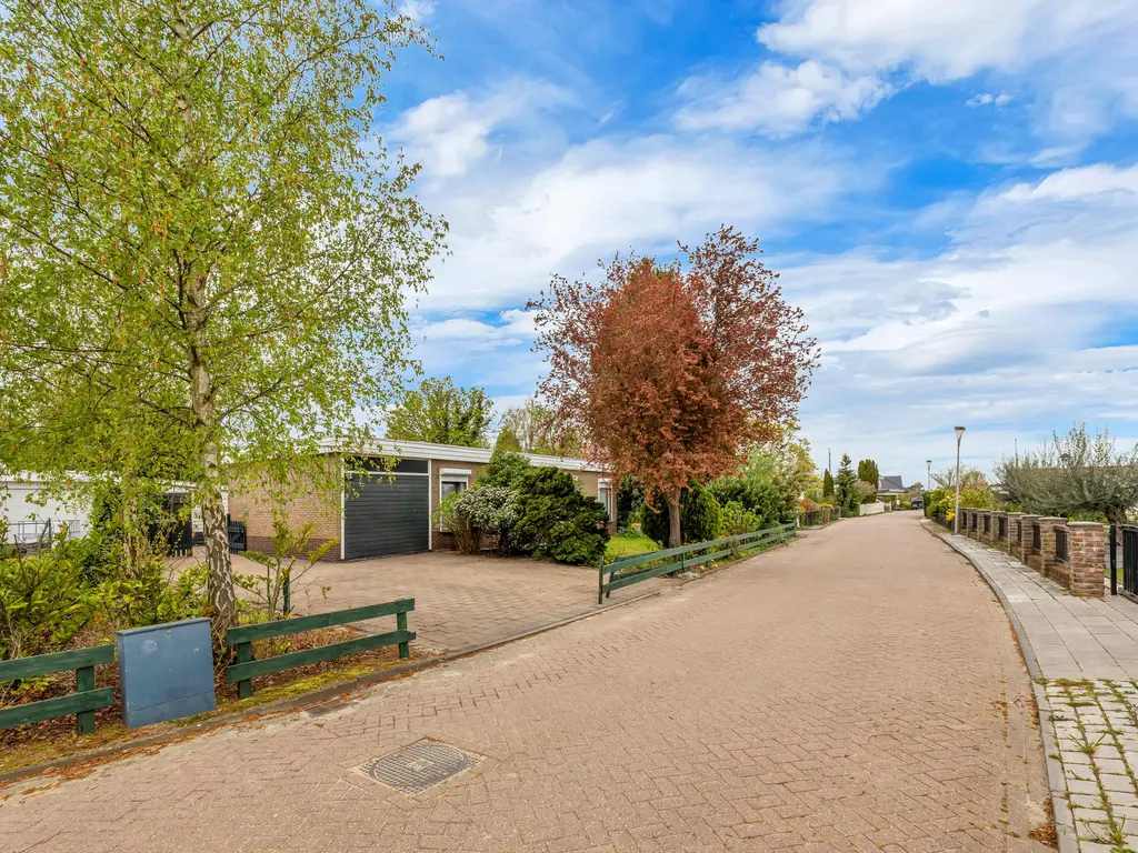 Zalmlaan 15, ZWARTEWAAL