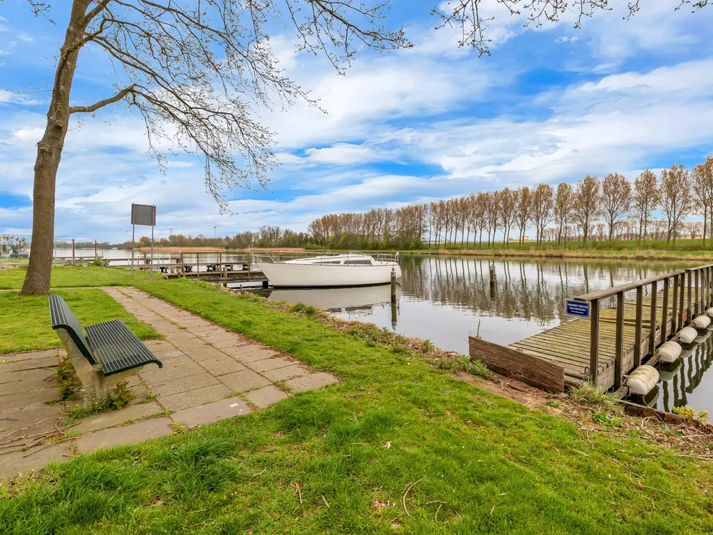 Zalmlaan 15, ZWARTEWAAL