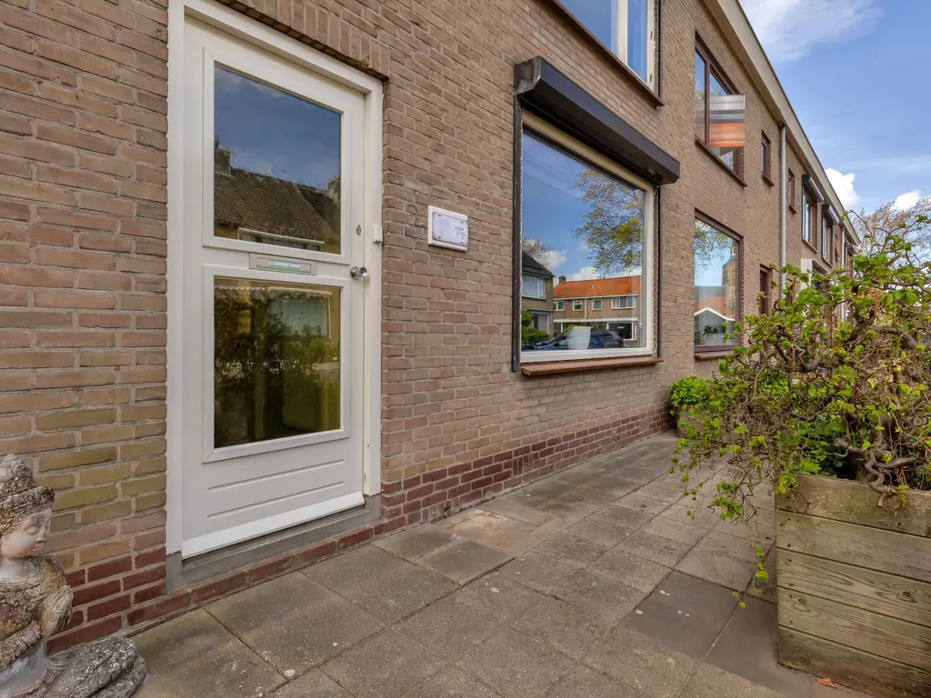 Mr P J Oudweg 21, ZUIDLAND