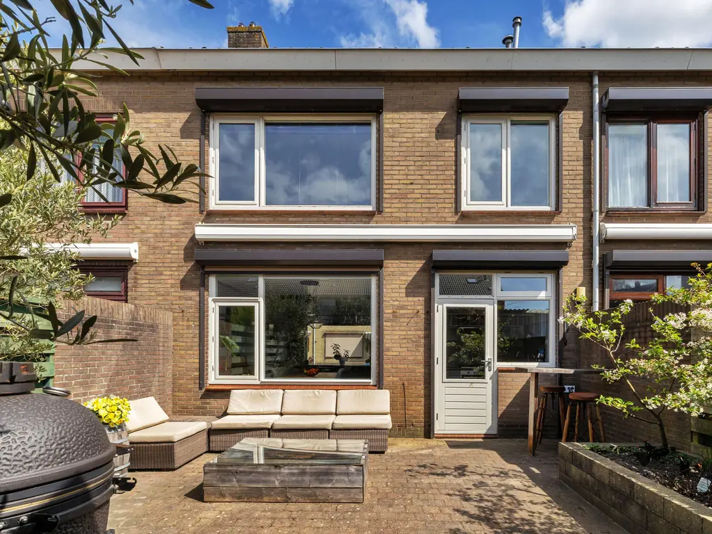 Mr P J Oudweg 21, ZUIDLAND