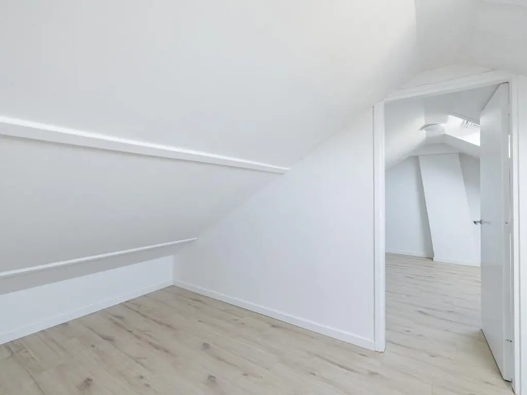 Lijsterbeslaan 10, OOSTVOORNE