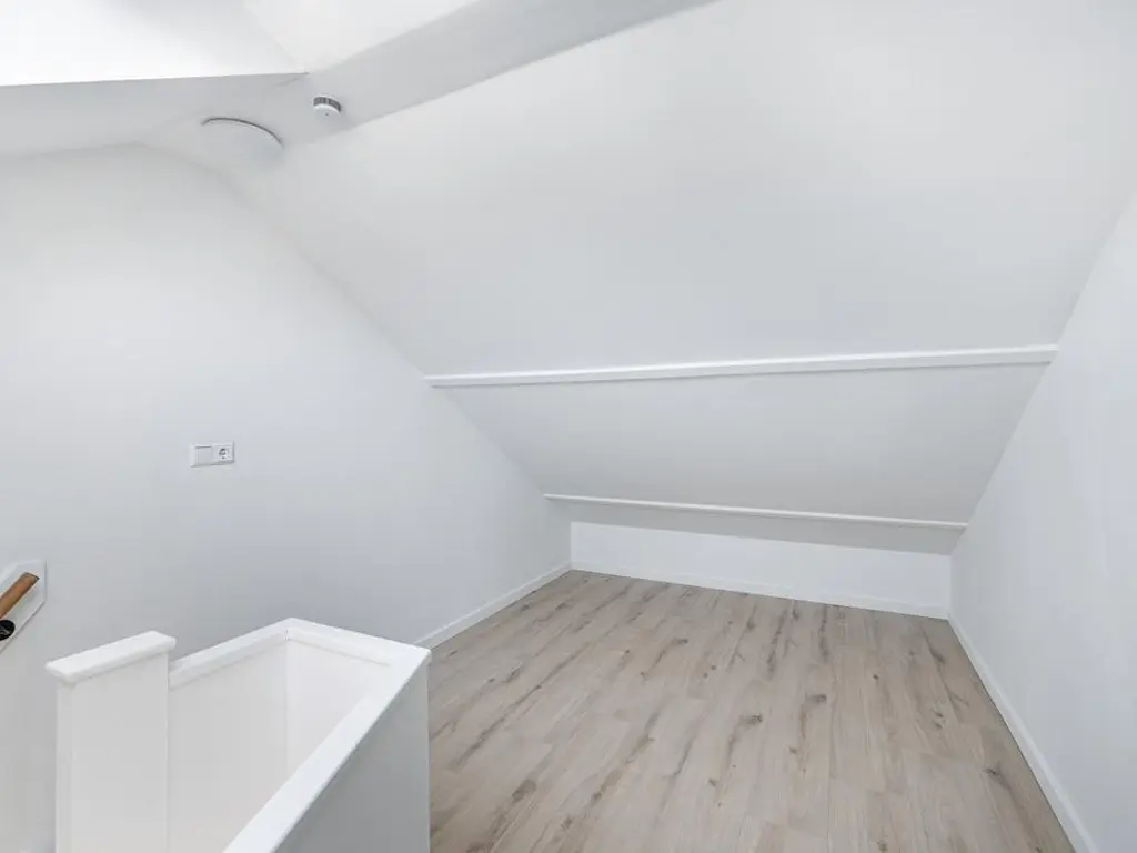 Lijsterbeslaan 10, OOSTVOORNE