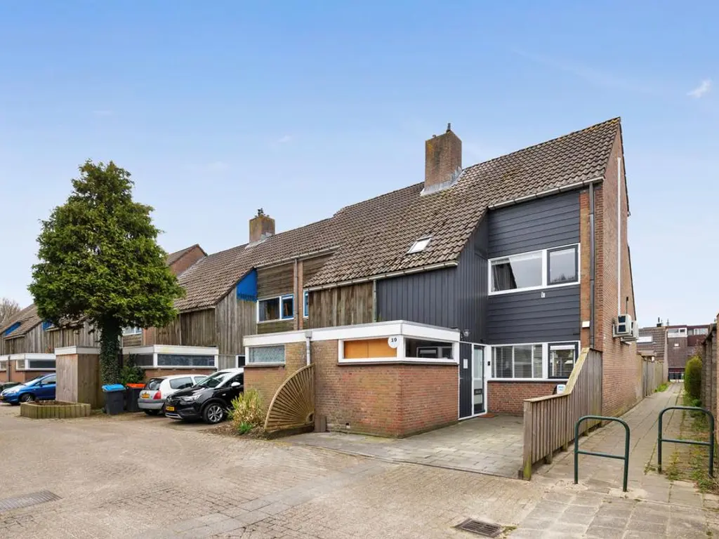 Stoep 19, BRIELLE