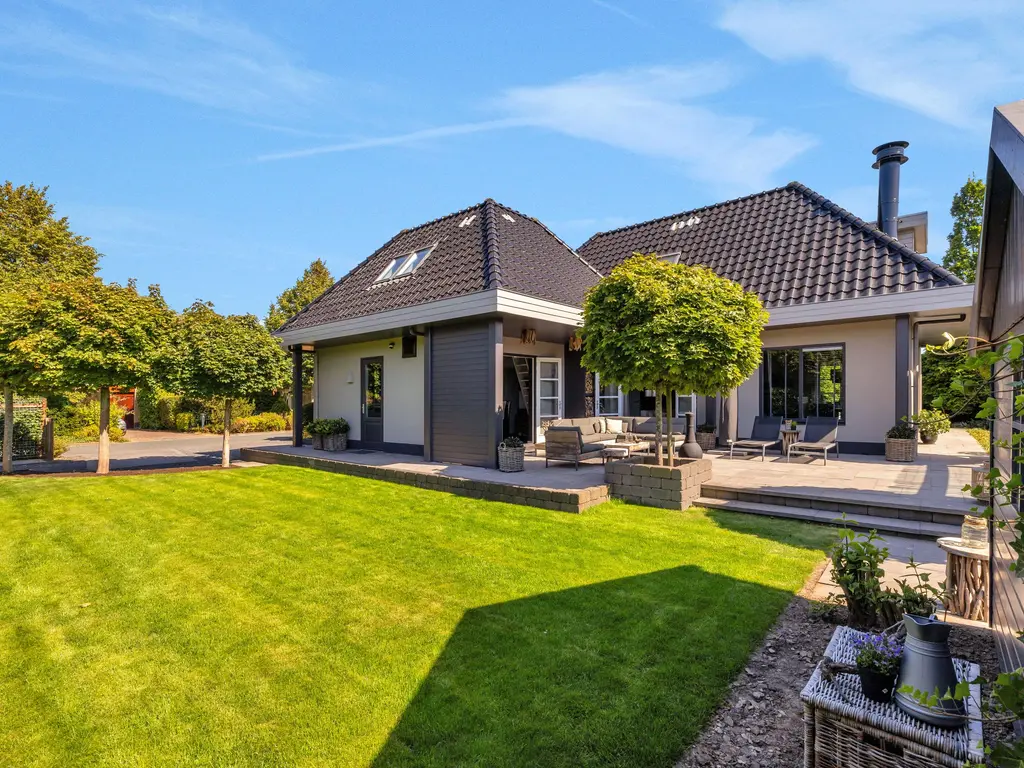 Abelenlaan 1, OOSTVOORNE