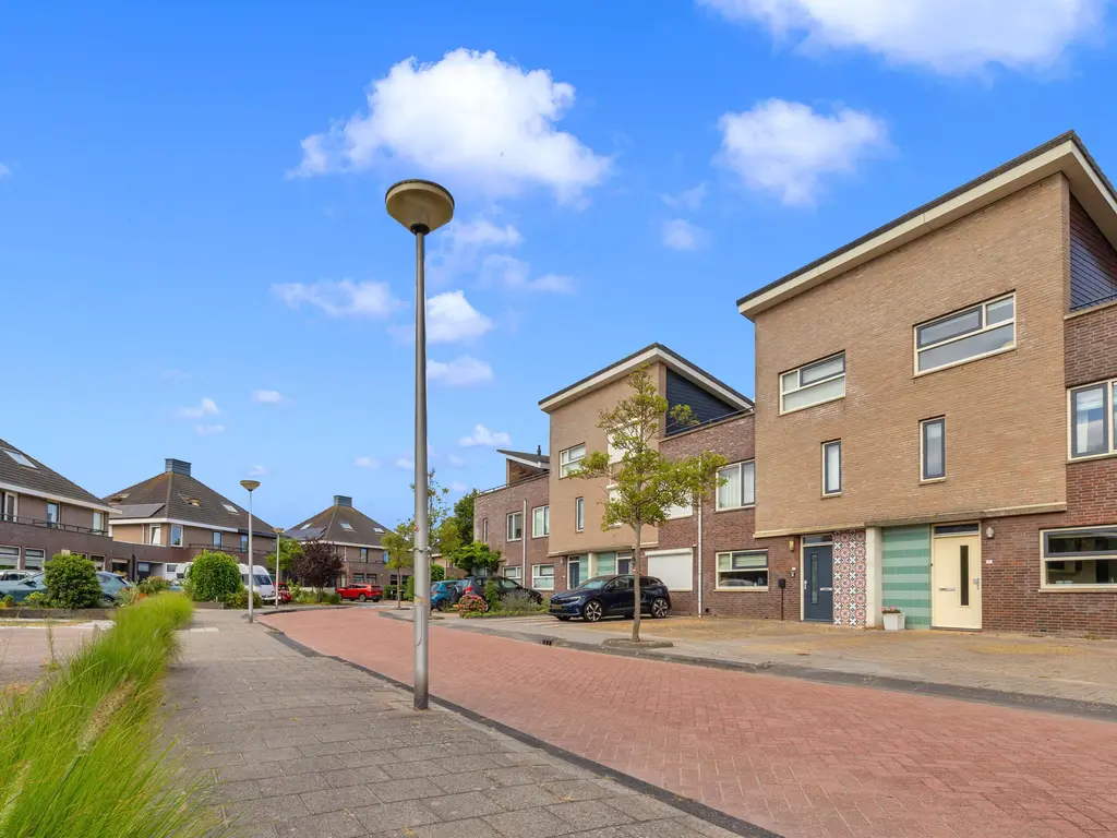 Slotlaan 41, OOSTVOORNE