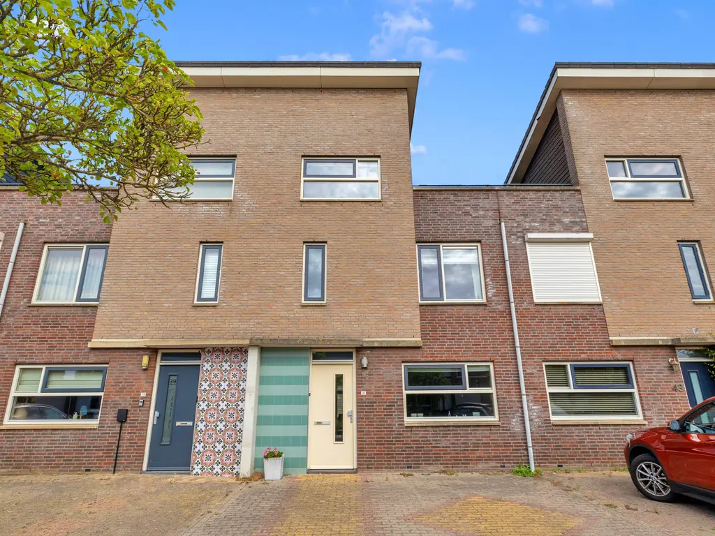 Slotlaan 41, OOSTVOORNE