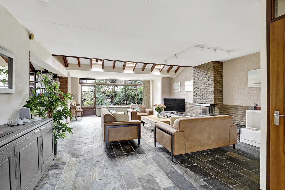 Anna van Hensbeeksingel 142