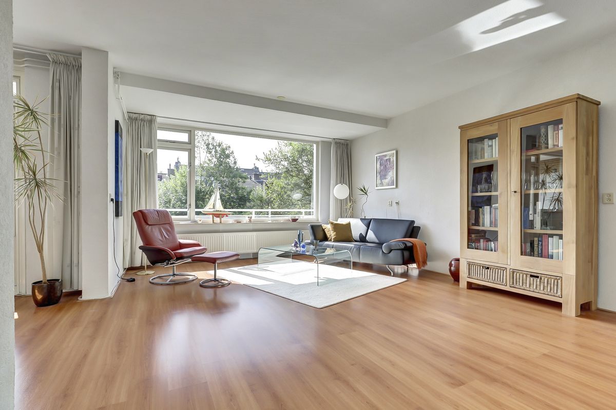 Anna van Hensbeeksingel 244