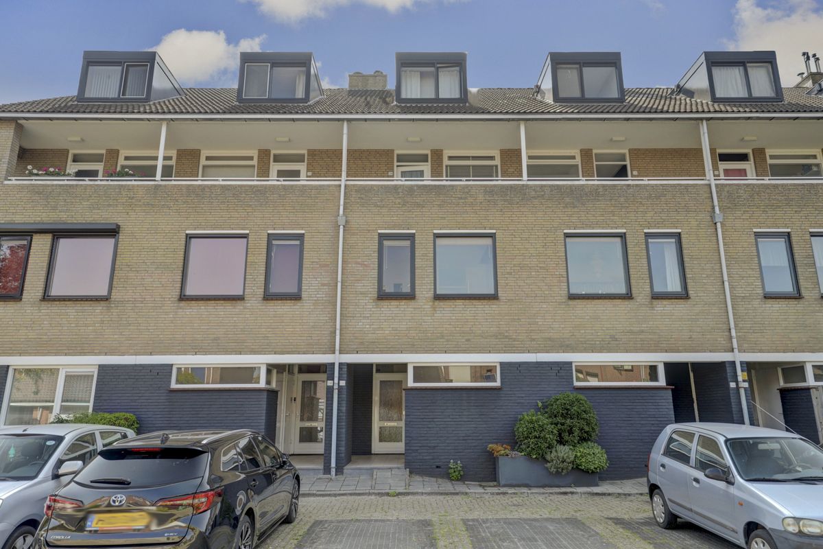 Anna van Hensbeeksingel 244