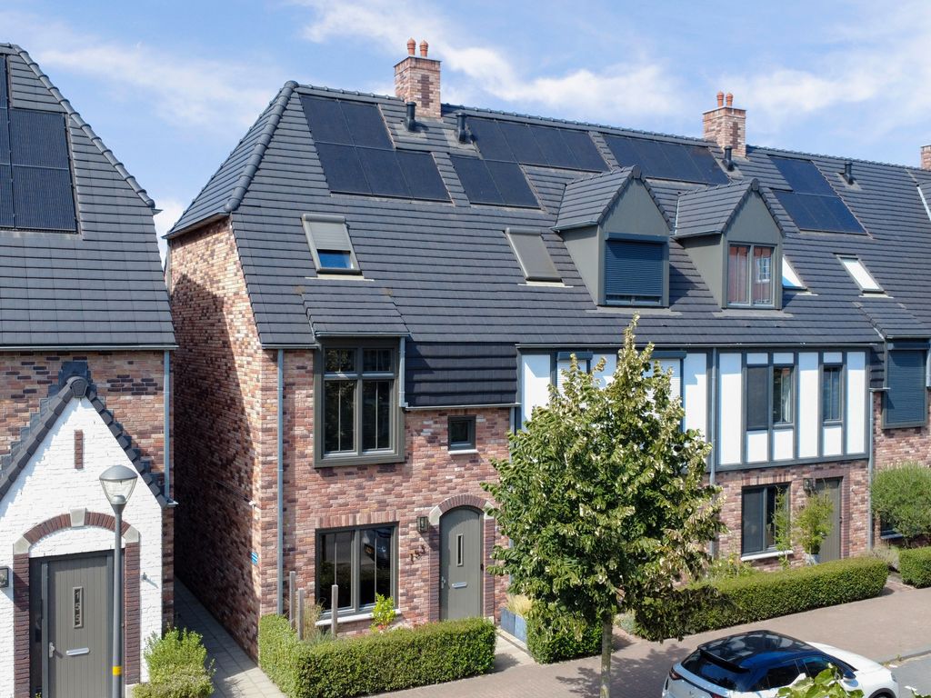 Parklaan 153, WADDINXVEEN