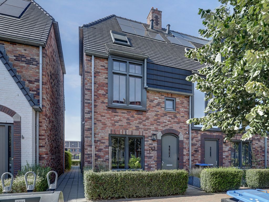 Parklaan 153, WADDINXVEEN