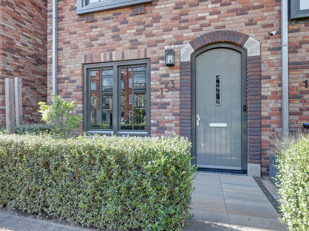 Parklaan 153, WADDINXVEEN