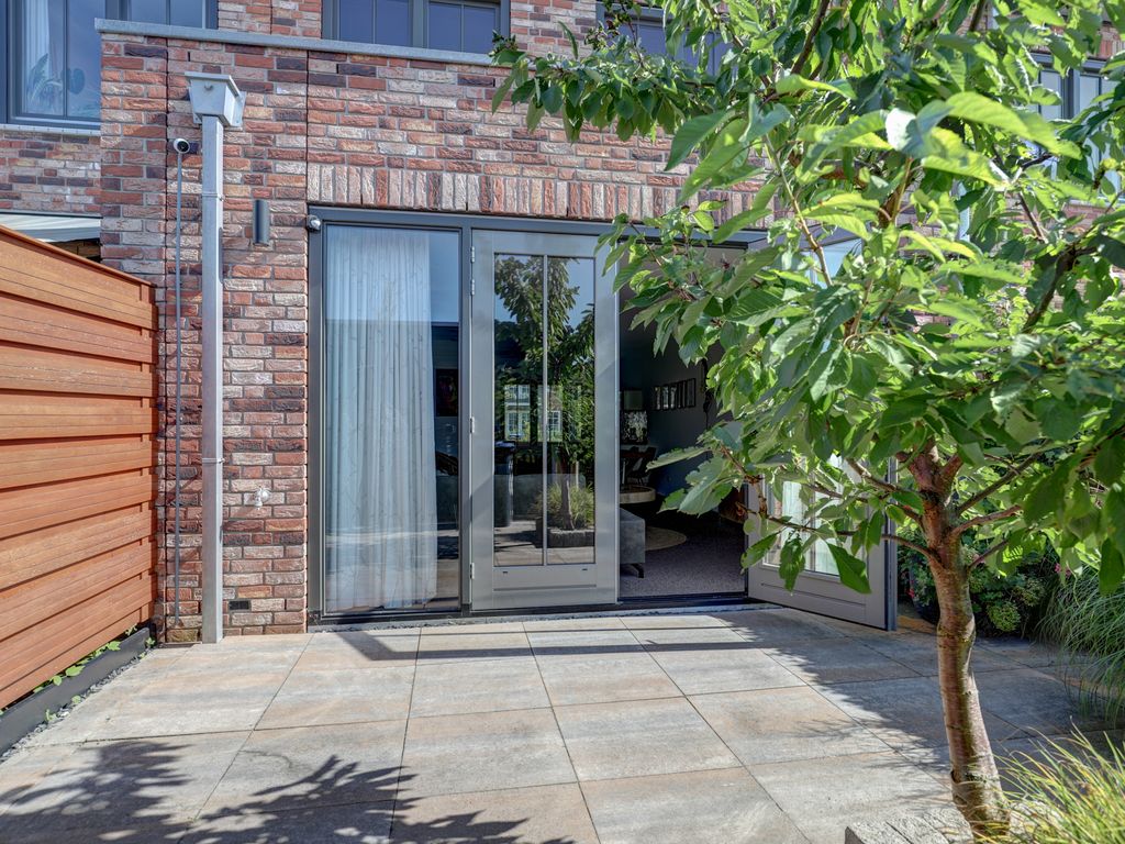 Parklaan 153, WADDINXVEEN