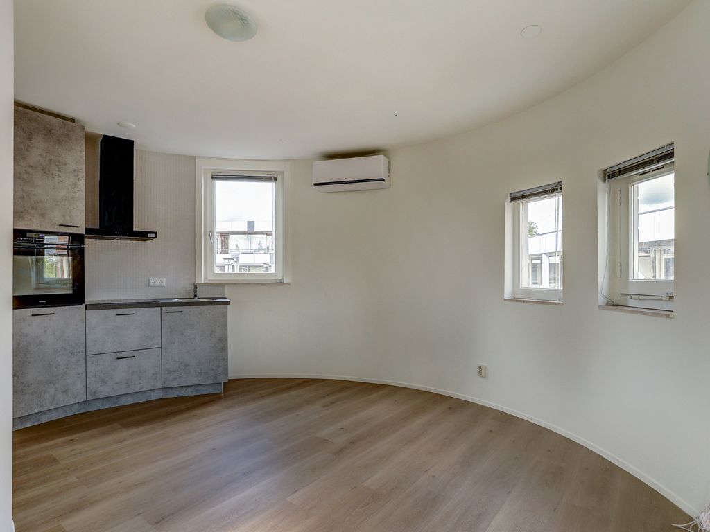 Raadhuisplein 71, LEKKERKERK