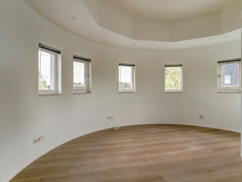 Raadhuisplein 71, LEKKERKERK