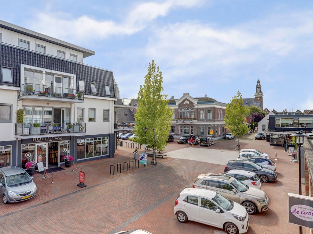 Raadhuisplein 71, LEKKERKERK