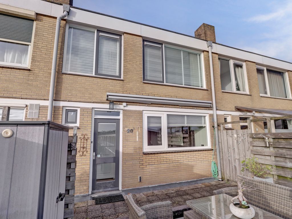 Van Staverenstraat 20a, REEUWIJK
