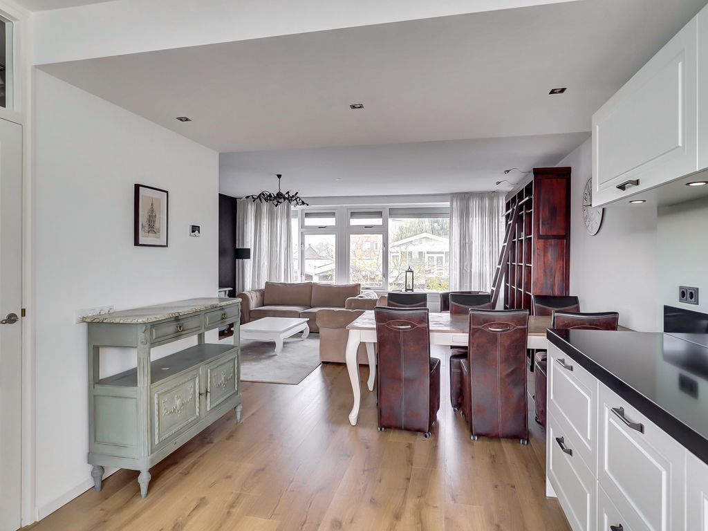 Van Staverenstraat 20a, REEUWIJK