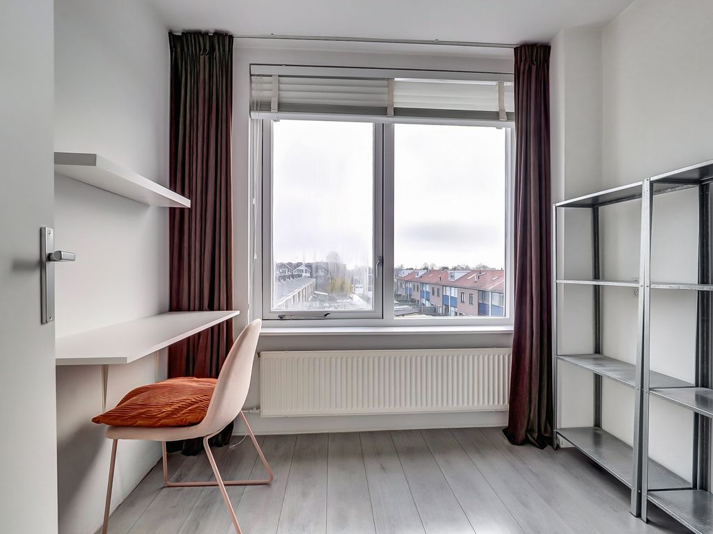 Van Staverenstraat 20a, REEUWIJK