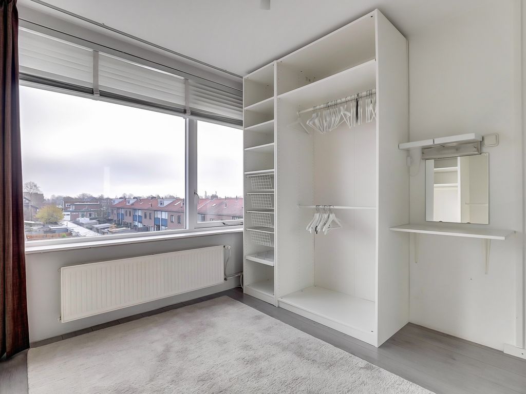 Van Staverenstraat 20a, REEUWIJK