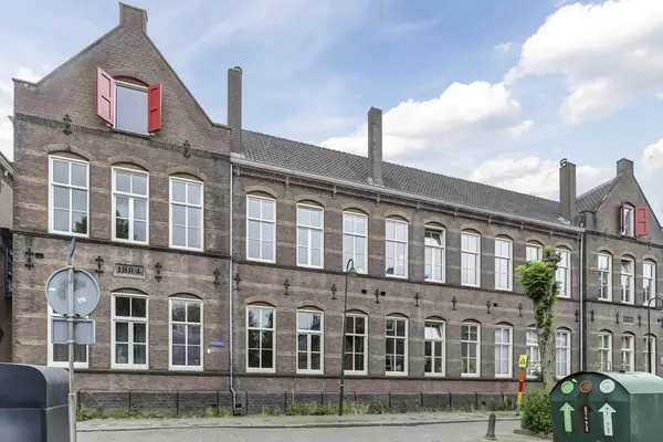 Raoul Wallenbergplantsoen 11