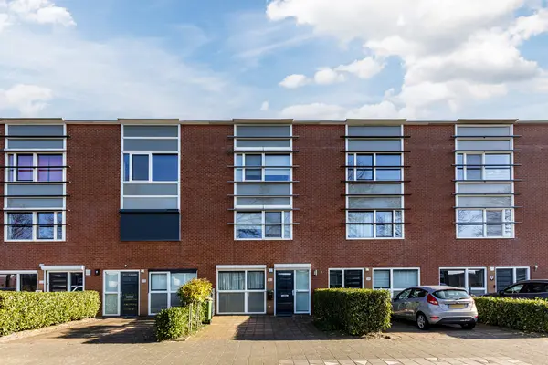 Waterviolier 146, BREDA