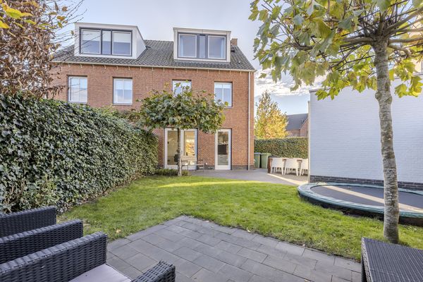 Burgemeester Verdaasdonkstraat 94, TETERINGEN