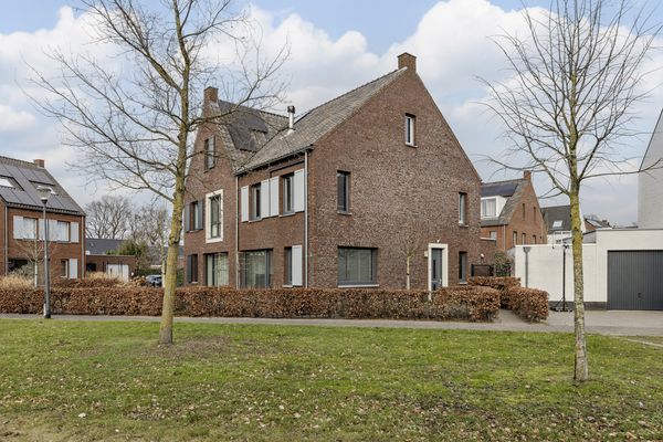 Burgemeester Verdaasdonkstraat 104, TETERINGEN