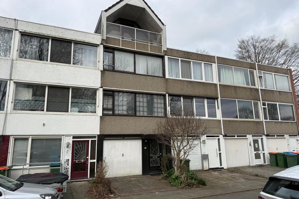 Jan van den Domstraat 17, BREDA