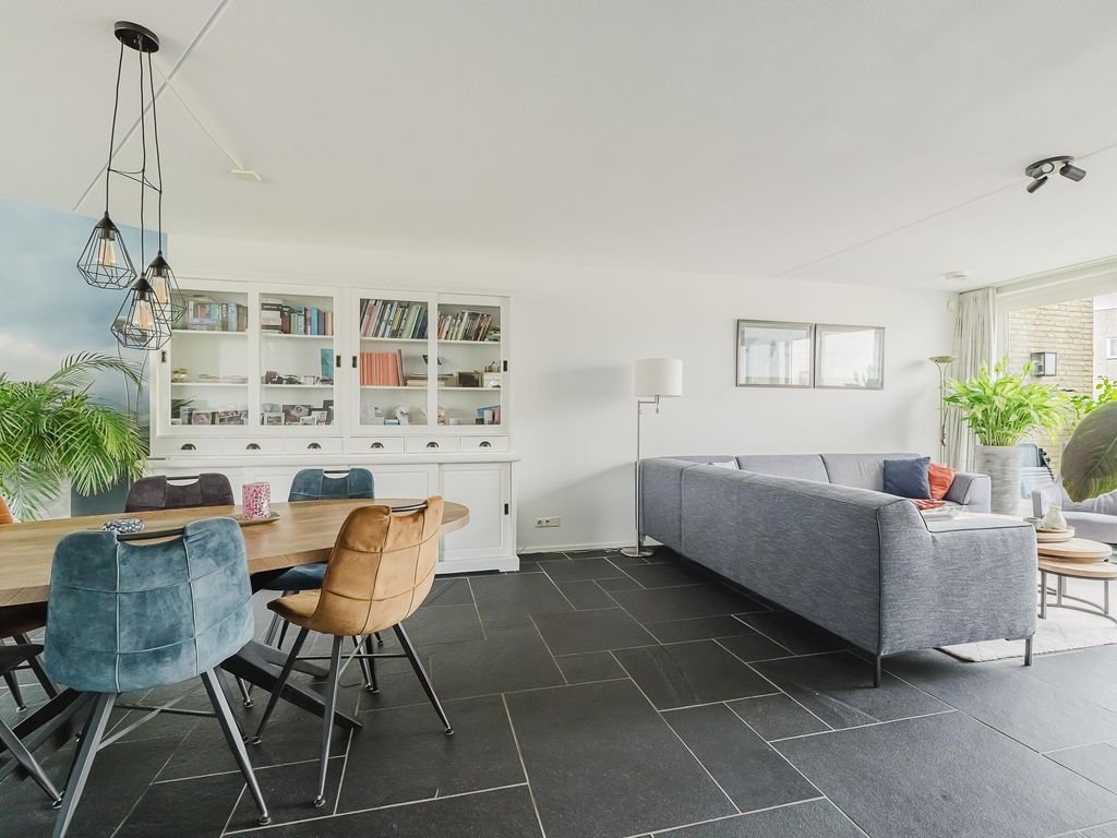 Tussenwoning te koop: Prinses van Lotharingenstraat 114, Bavel