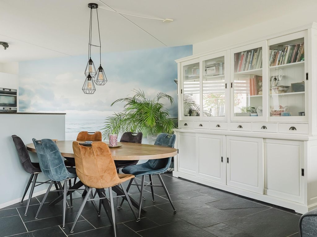 Tussenwoning te koop: Prinses van Lotharingenstraat 114, Bavel