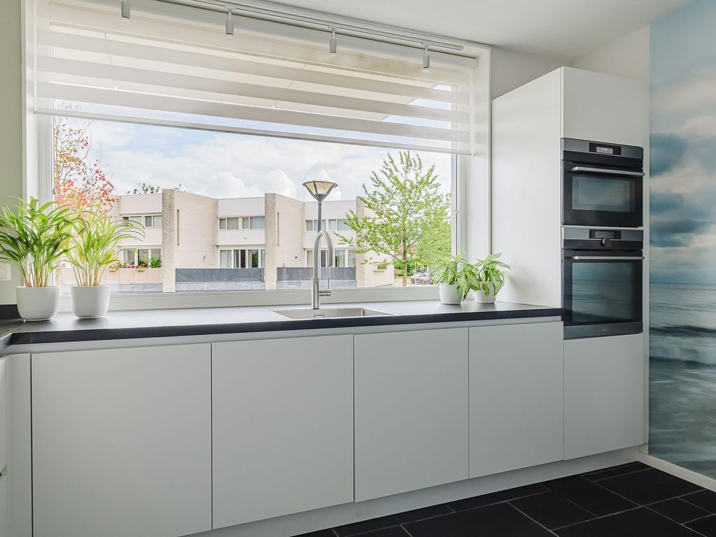 Tussenwoning te koop: Prinses van Lotharingenstraat 114, Bavel