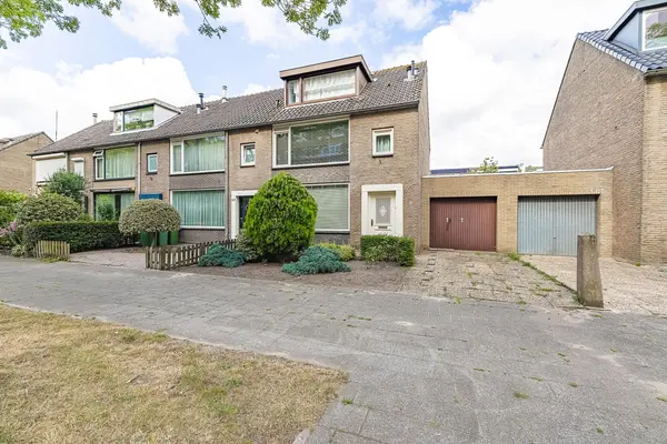 Roeselarestraat 49, BREDA
