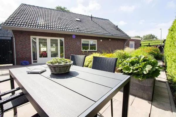 Hoekweg 1, Andijk
