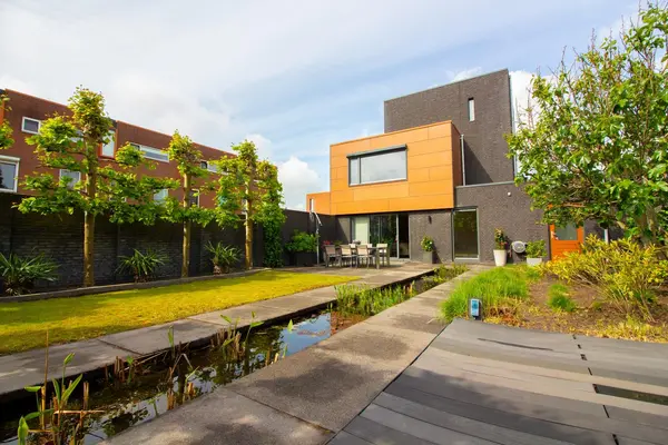 Villa Dotterbloem 19, WAALWIJK