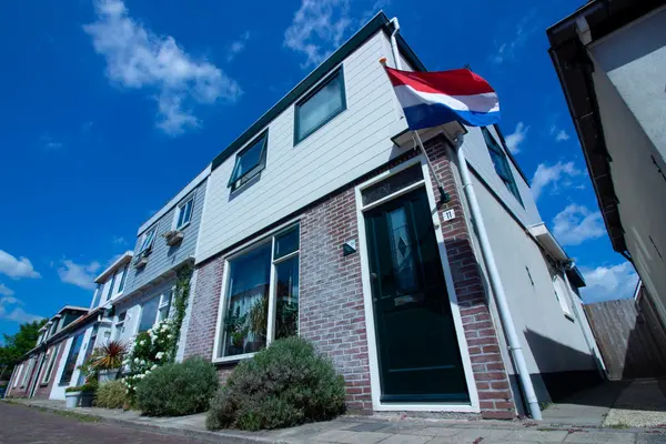 Hoflandstraat 11
