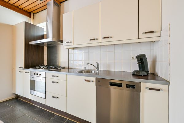 Sint Nicolaasstraat 28, 