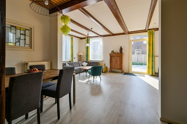 Sint Nicolaasstraat 28, 