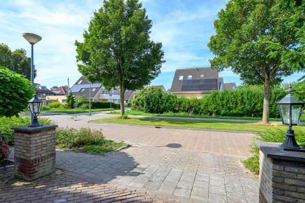 Lange Deelesloot 10, ENKHUIZEN