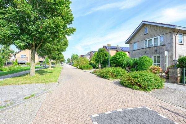 Lange Deelesloot 10, ENKHUIZEN