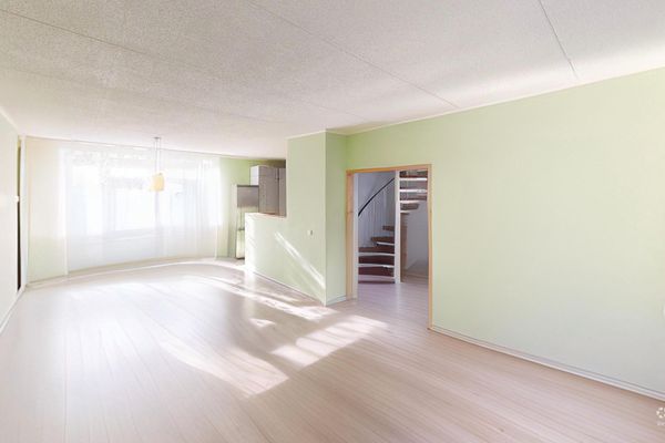 Hertog Albrechtstraat 24, BOVENKARSPEL