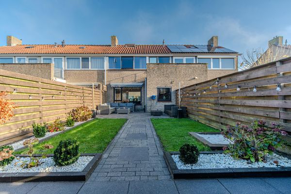 Van Eckstraat 25, WIERINGERWERF