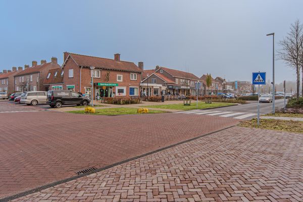 Van Eckstraat 25, WIERINGERWERF