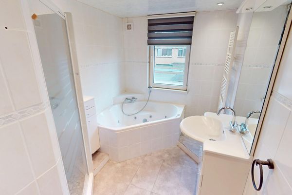 Bourgondiëweg 222, BOVENKARSPEL