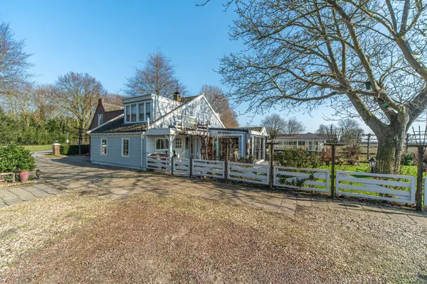 De Hout 31, HEM